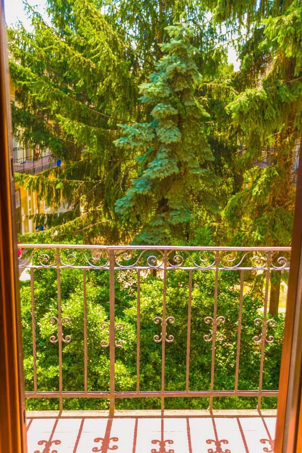 Green Apartment Budapest Exterior photo
